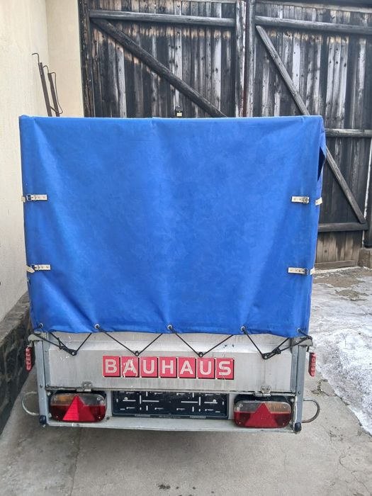 Remorca stema de 750 kg.