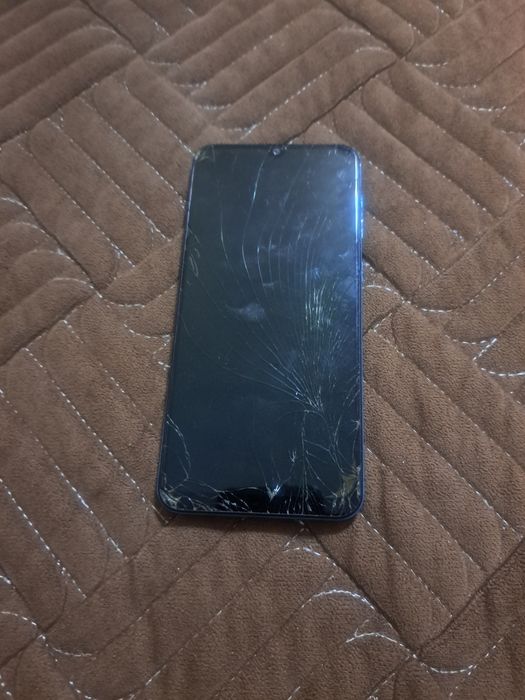 Samsung Galaxy A50 и iPhone 6 plus на запчасти