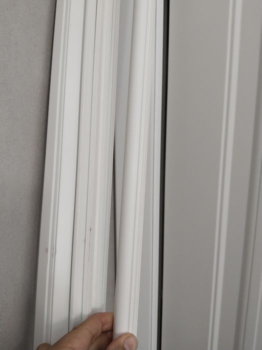 Продам молдинги стеновые новые