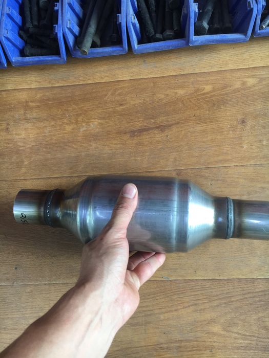 Катализатор универсальный