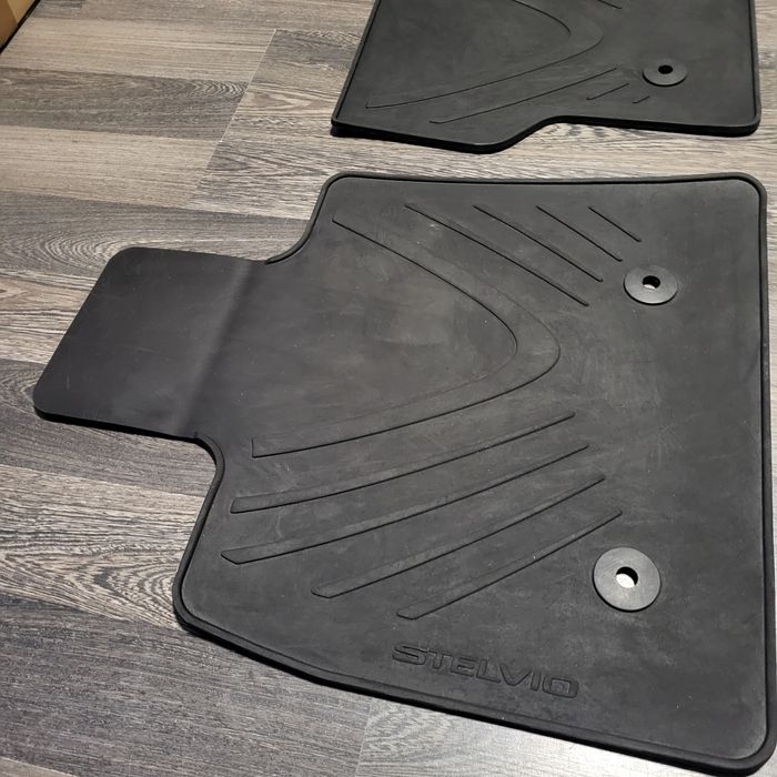 Оригинални гумени стелки за Алфа Ромео Стелвио