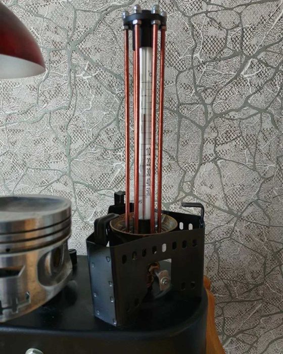 Настольная лампа с термометром