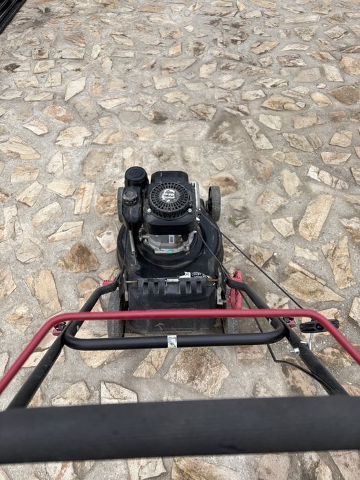 Vand masina tuns gazonul Parkside pe benzina