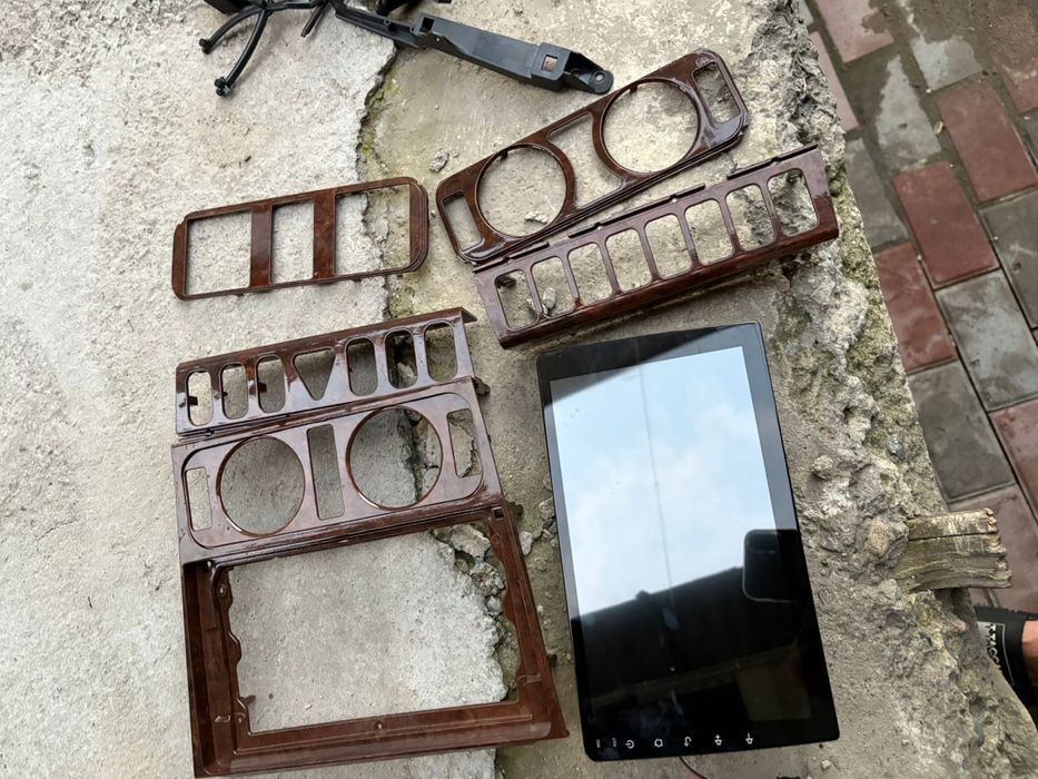 Андроид с рамкой мерседес w202