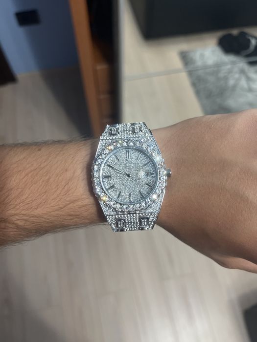 Ceas cu diamante + Bratara + Lant