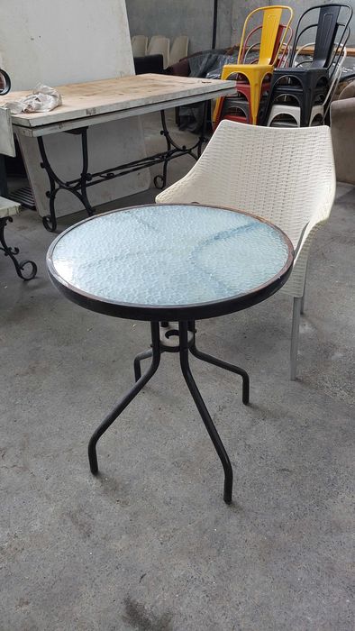 Масички за вилата, балкона или заведение