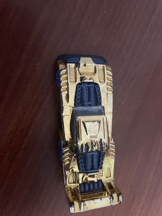 Машинка hot wheels