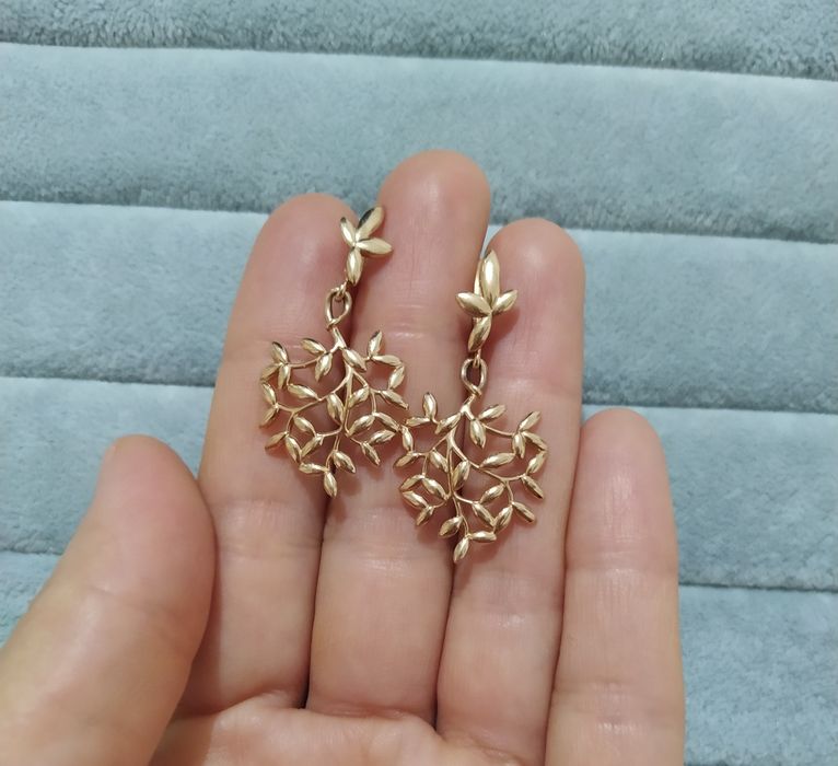 Золотые сережки в форме сердечки