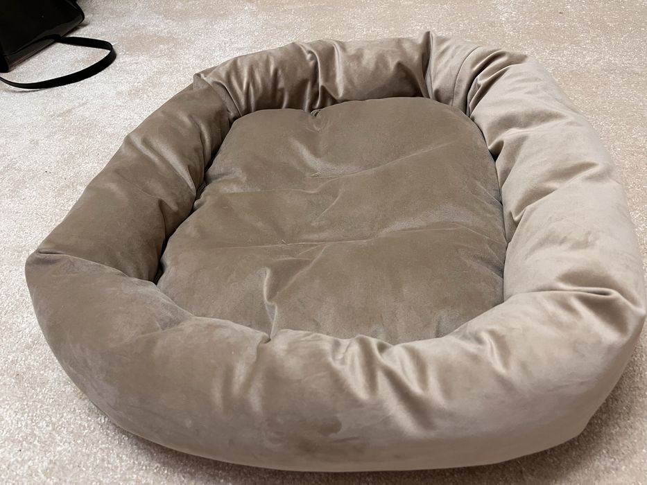 Продам лежанку для кошек