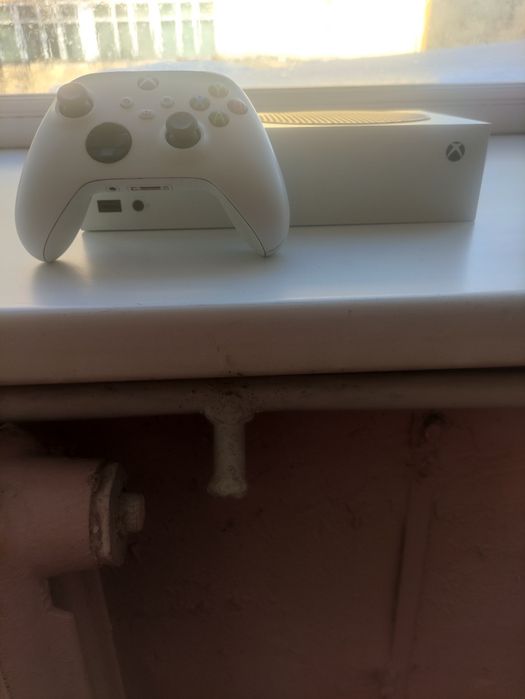 Продам Xbox series s