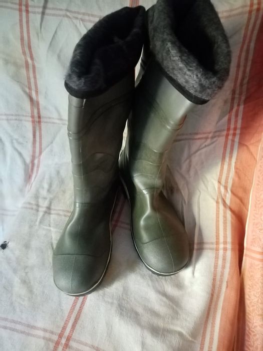 Продам сапоги резиновые