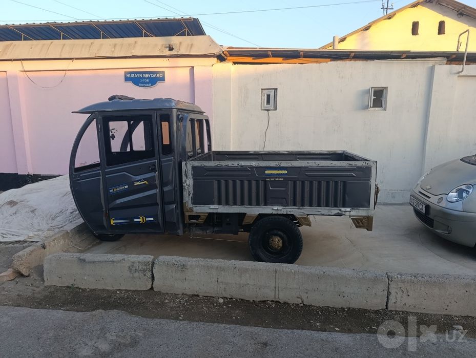 Грузовой трёх колесный