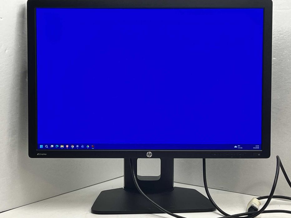 Монитор HP ZDisplay Z24i 24" IPS PLS много хубаво цветопредаване бизнес клас с Гаранция