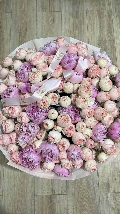 Свежий и огромный букет