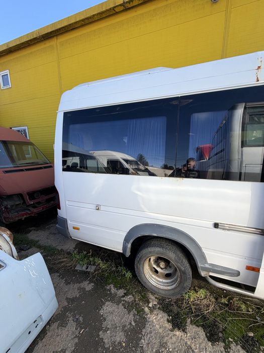 Mercedes Sprinter 416 CDI – 2.7 Diesel – 156 CP – 17 locuri
