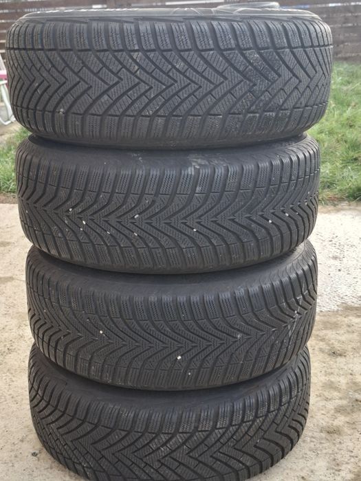 Set 4 anvelope iarna  205 55 16 vredestein  dot 2023