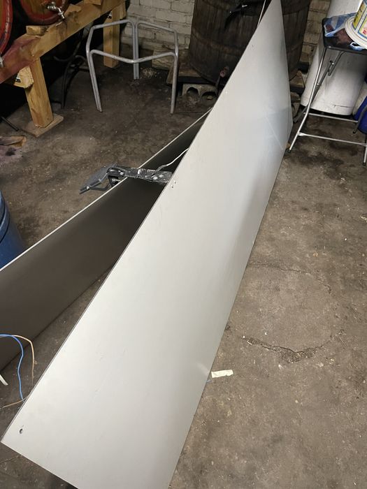 Продавам табела за магазин