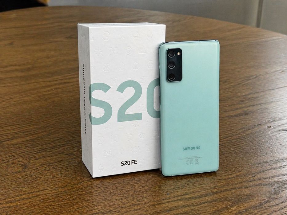 Продам Samsung S20FE (Snapdragon)