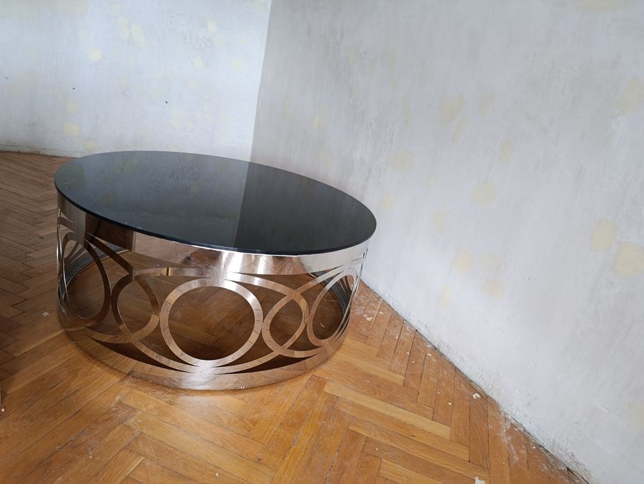 Луксозна холна маса от неръждаема стомана и черно закалено стъкло