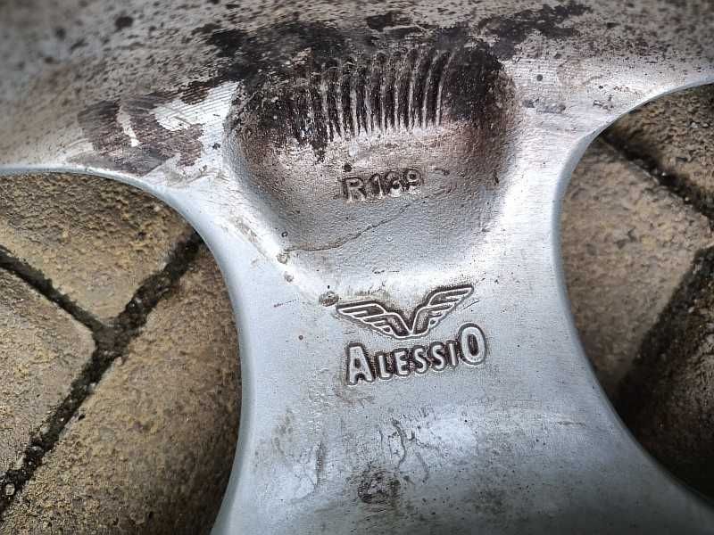 Продам оригинальные легкосплавные диски "Alessio"