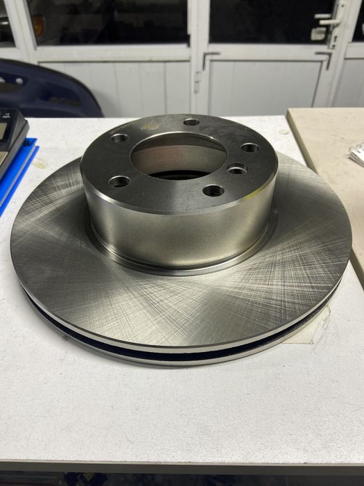 Ручка двери левая Е39 Е38