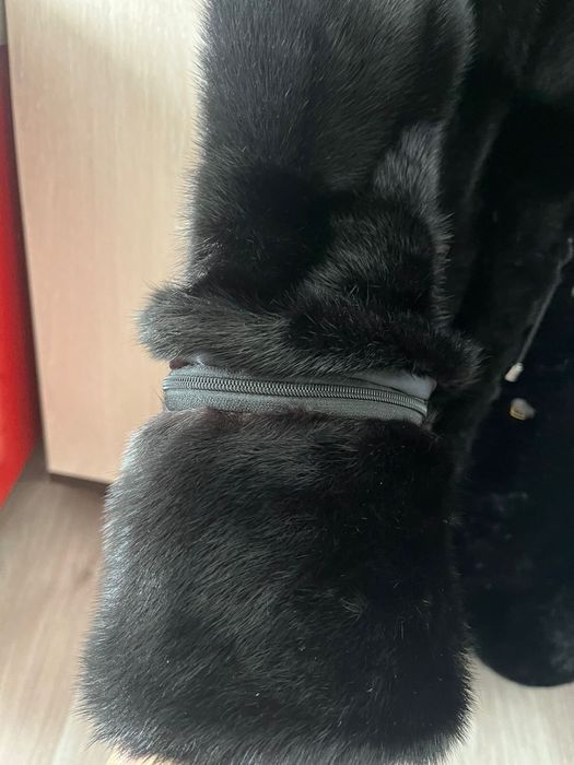 Продаётся норковая шуба