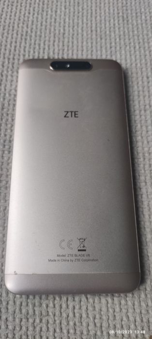 Продавам ZTE Blade V8 смартфон