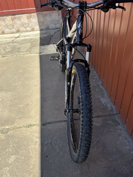 Bicicleta  full suspension specialized