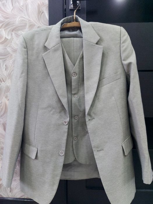 Костюм мужской 5000 тг