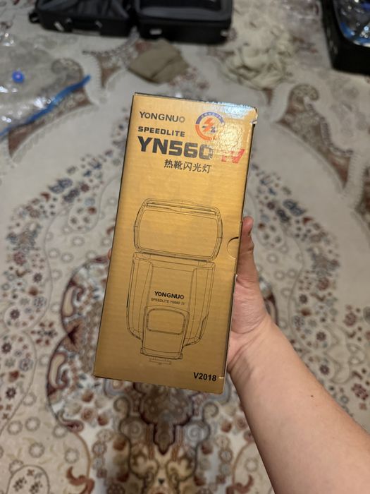 Вспышка Yongnuo 560 IV