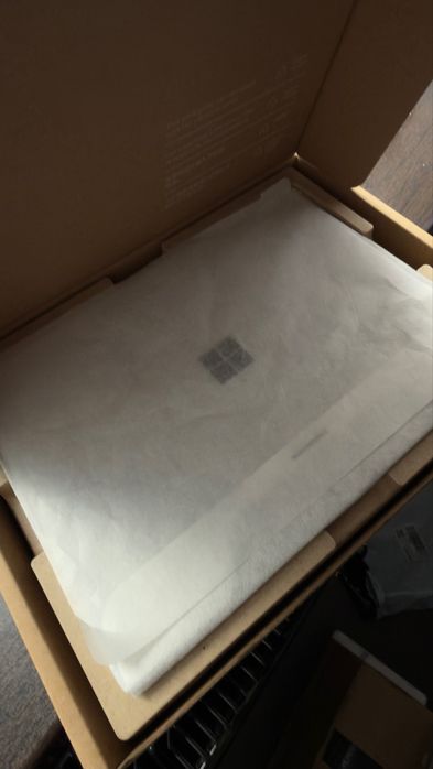 Laptop Surface 7 Nou la cutie