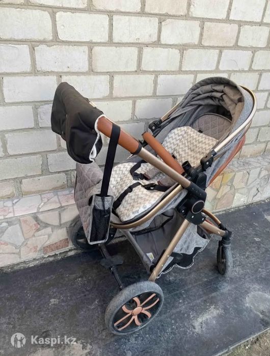 Продам детскую коляску