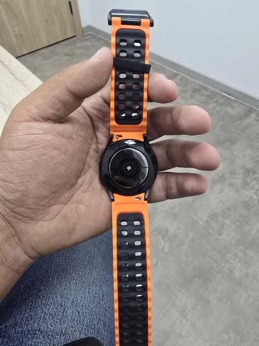 Смартачасы Samsung Galaxy Watch FE