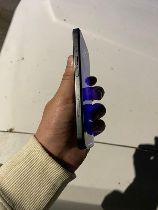 Продам iPhone 16
