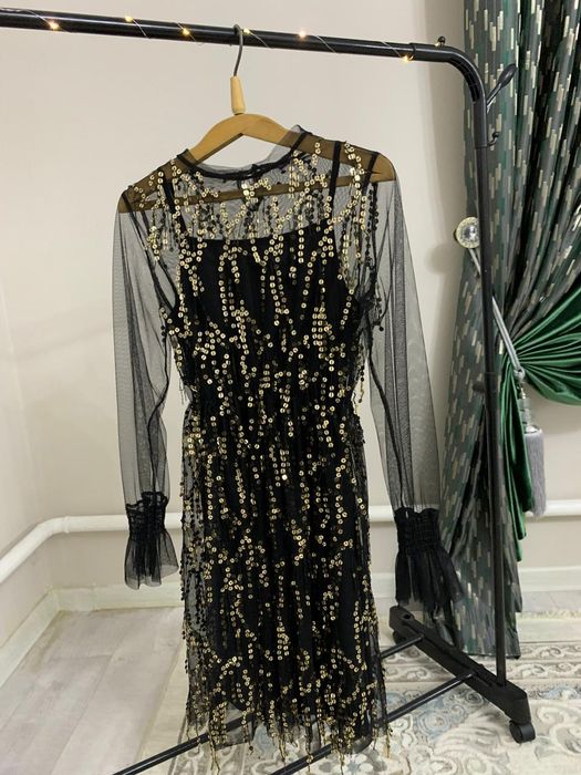 Платье 42 размер (s)