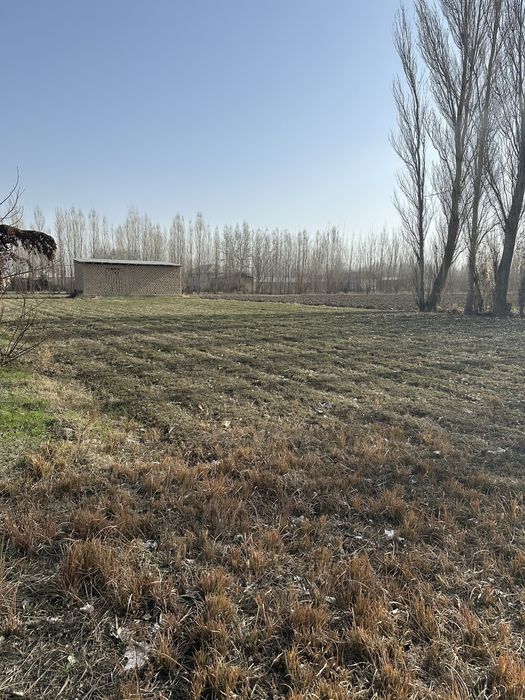 Участка турар жой кадастр хужатлари бор сув ва свет доимий