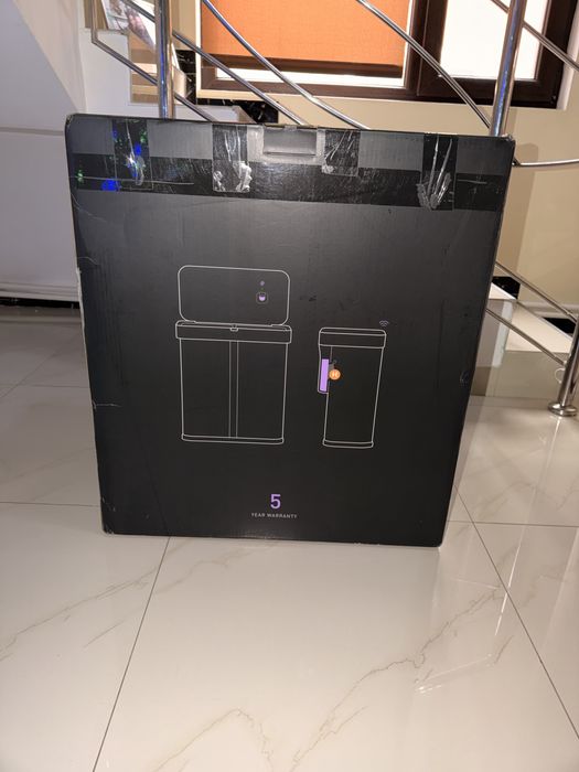 Cos de gunoi inteligent