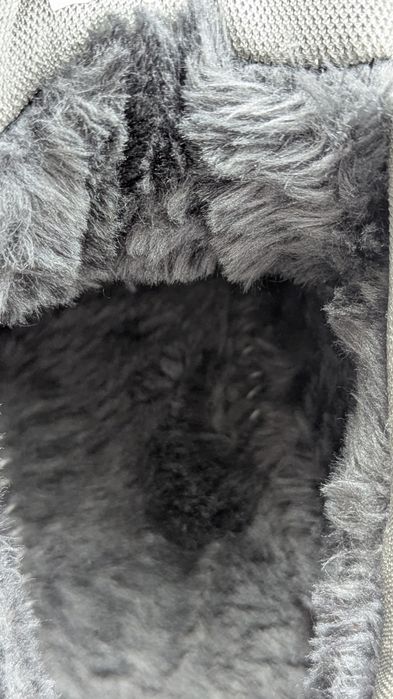 Кроссовки с мехом новые