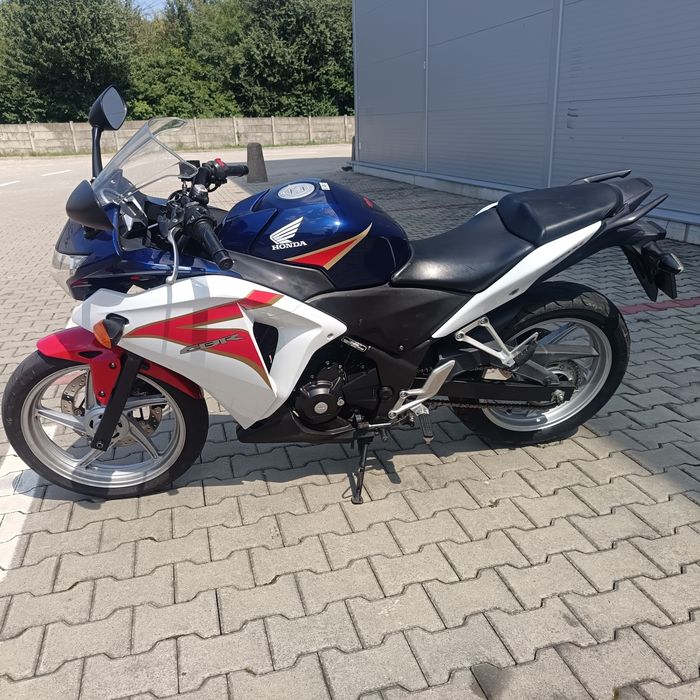 Honda cbr 250 R.