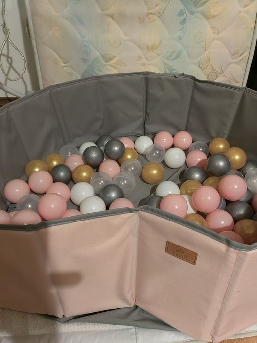 Детски басейн за игра