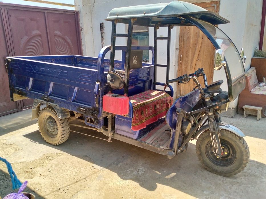 Luyangssk firmadiga tegishli moto muravey