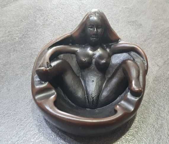 Scrumiera thailandeza (femeie) | Decoratie | Perfect pt cadou