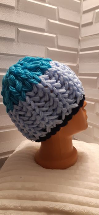 Ръчно изплетени шапки