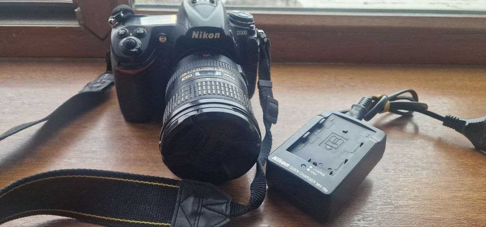 Фотоаппарат Nikon D300 с объективом 18-200