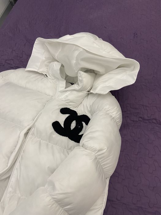 Яке Chanel в бял цвят