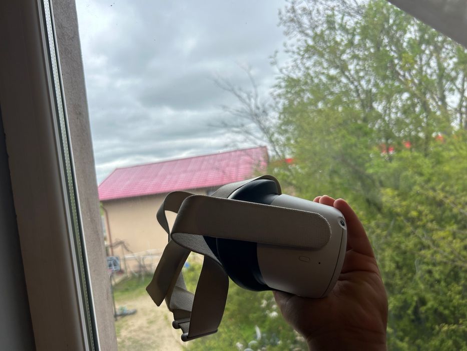 Vând 1000lei/Schimb VR meta quest 2 pe volan de Ps5 CITIȚI DESCRIEREA