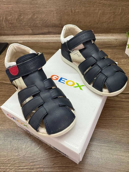 Детски сандали от кожа Geox
