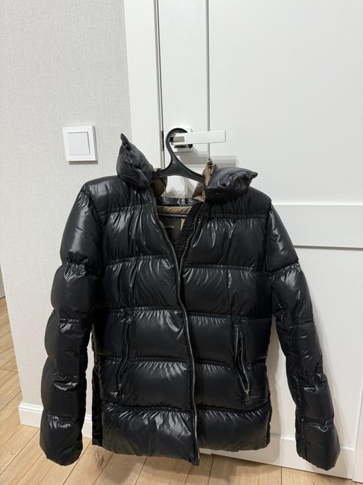Продам зимний пуховик Massimo Dutti
