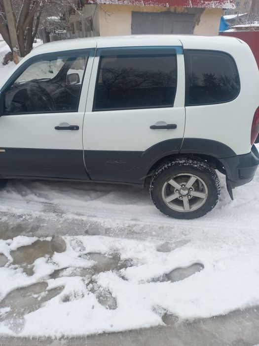 Продам  машину..