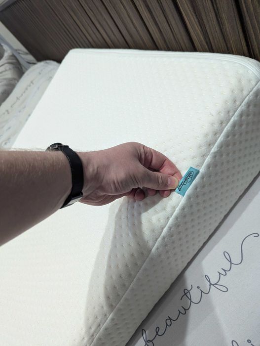 Подушка ГЭРБ ambesonne